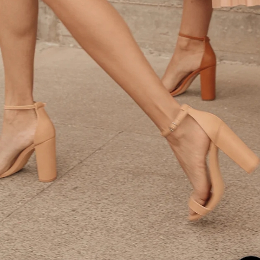 Lulu's Taylor Naked Chunky Block Heel‎ Sandals - Picture 9 of 11